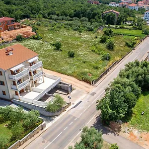Apartments Rina Malinska
